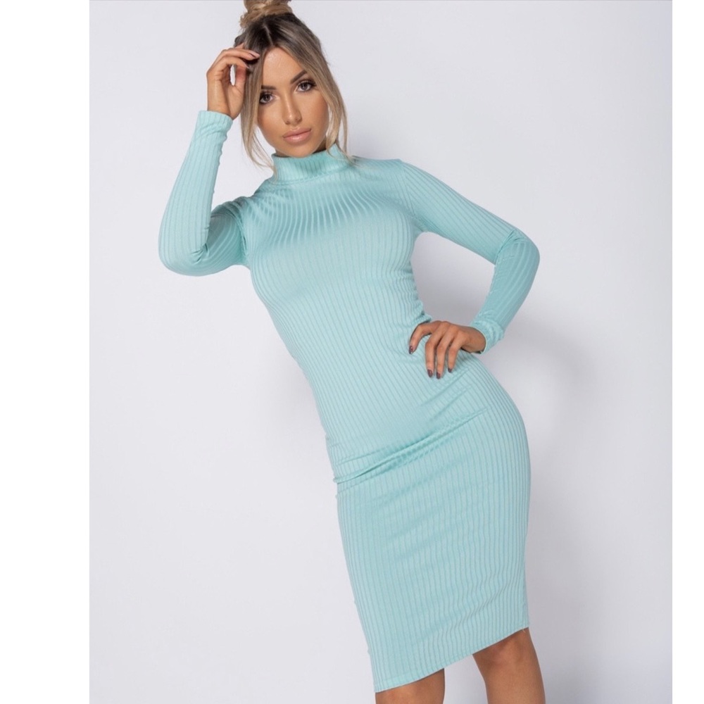 Mint long sleeve long dress